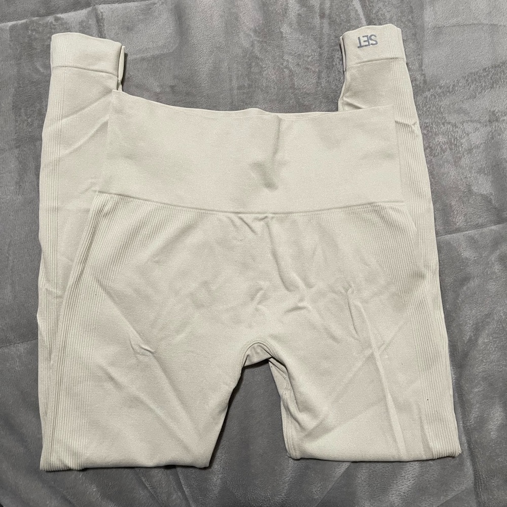 Set Active Leggings in color Oatmilk
